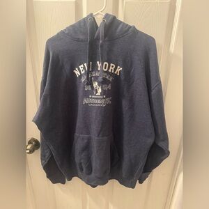 New York Manhattan Graphic Tee